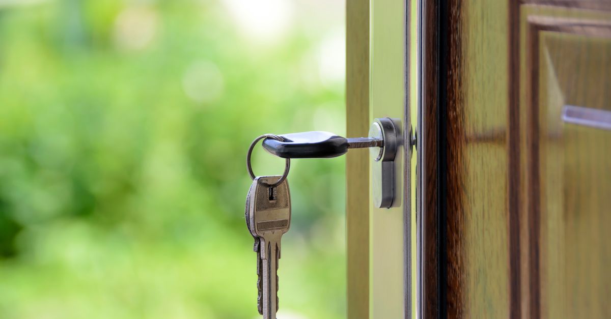 What a House & Apartment Lockout Service Actually Looks Like When We Arrive — Pro Norfolk Locksmiths