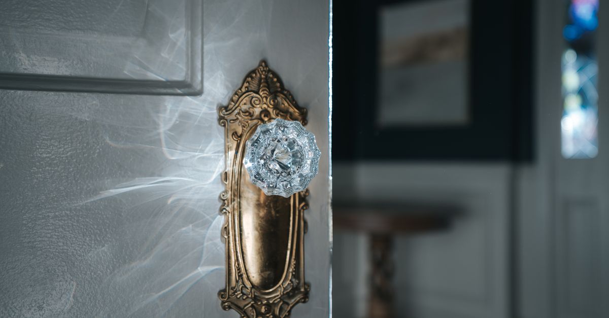 Door Knob Lock and Deadbolt Installation Norfolk Locksmiths Trust — Pro Norfolk Locksmiths